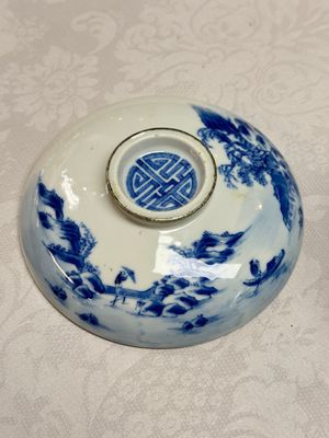 A pair of Chinese blue and white 'Bleu de Hue' covered bowls with landscape design, Phong Vu Quy Chu 風雨歸舟 marks, 19th C. — photo 13