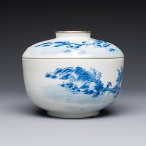 A pair of Chinese blue and white 'Bleu de Hue' covered bowls with landscape design, Phong Vu Quy Chu 風雨歸舟 marks, 19th C. — photo 13