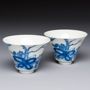 A pair of Chinese blue and white 'Bleu de Hue' cups with zodiac animals, Noi Phu 內府 mark, 19th C. — foto 1