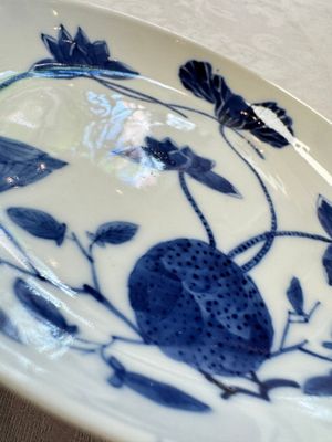 A pair of Chinese blue and white 'Bleu de Hue' plates with lotus design, Phi Khanh An Duong 慶恩堂費 mark, 19th C. — photo 19