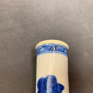 A pair of Chinese blue and white bottle vases, Kangxi — photo 11