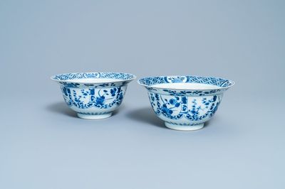 A pair of Chinese blue and white bowls, Kangxi