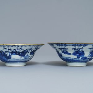 A pair of Chinese blue and white bowls, poss. for the Vietnamese market, Kangxi mark, 19th C. — 照片 2