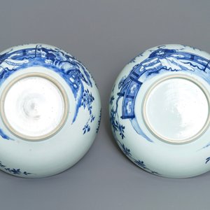 A pair of Chinese blue and white bowls, Yongzheng/Qianlong — 照片 7