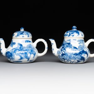 A pair of Chinese blue and white 'Buddhist lion' teapots and covers, Nan Ting Chang Ji 南亭昌記 mark, 19th C. — photo 2