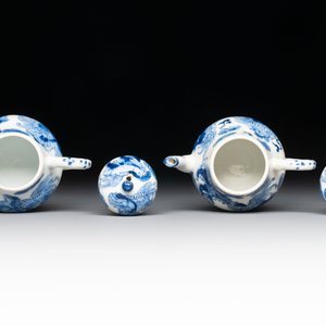 A pair of Chinese blue and white 'Buddhist lion' teapots and covers, Nan Ting Chang Ji 南亭昌記 mark, 19th C. — photo 6