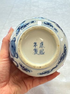 A pair of Chinese blue and white 'Buddhist Lions' triple gourd vases on reticulated wooden stands, 19th C. — photo 28