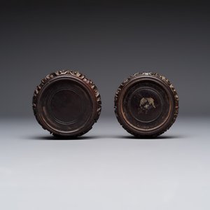 A pair of Chinese blue and white 'Buddhist Lions' triple gourd vases on reticulated wooden stands, 19th C. — photo 8