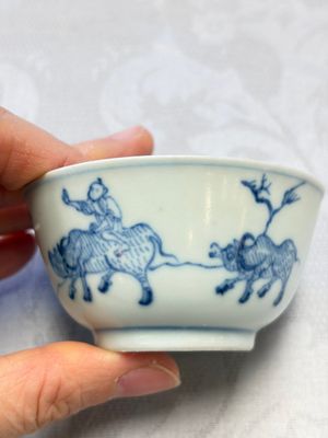 A pair of Chinese blue and white 'Ca Mau' shipwreck tea bowls and saucers — photo 12
