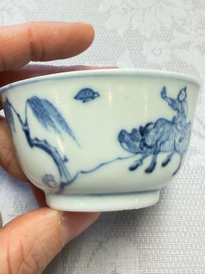 A pair of Chinese blue and white 'Ca Mau' shipwreck tea bowls and saucers — photo 15