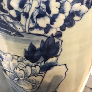 A pair of Chinese blue and white celadon ground vases with dragons and phoenixes, 19th C. — 照片 15