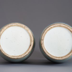 A pair of Chinese blue and white celadon ground vases with dragons and phoenixes, 19th C. — 照片 28