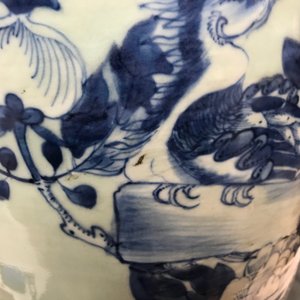 A pair of Chinese blue and white celadon ground vases with dragons and phoenixes, 19th C. — 照片 10
