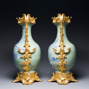 A pair of Chinese blue and white celadon-ground vases with gilt bronze mounts, 19th C. — photo 2