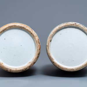 A pair of Chinese blue and white celadon vases with figures, 19th C. — 照片 6