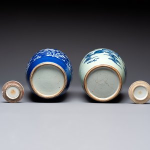 A pair of Chinese blue and white covered vases and two covered jars, Kangxi mark, 19th C — 照片 13