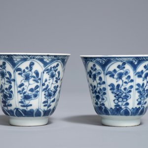 A pair of Chinese blue and white cups and saucers with Johanneum marks, Kangxi — photo 4