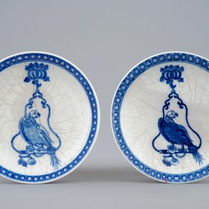 A pair of Chinese blue and white cups and saucers with "The parrot on the perch", Qianlong, 18th C. — 照片 2