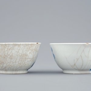 A pair of Chinese blue and white cups and saucers with "The parrot on the perch", Qianlong, 18th C. — 照片 5