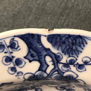 A pair of Chinese blue and white deep plates with Long Eliza and a boy, Kangxi — photo 7