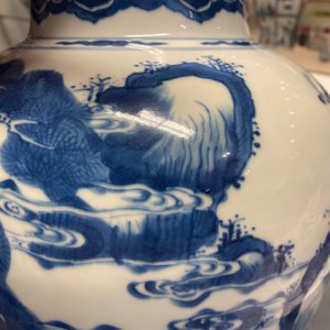 A pair of Chinese blue and white 'deer and crane' vases, Kangxi — 照片 29