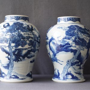 A pair of Chinese blue and white 'deer and crane' vases, Kangxi — 照片 8
