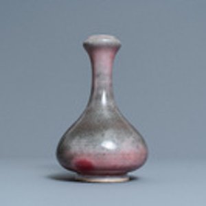 A pair of Chinese blue and white 'dragon' plates and a monochrome copper-red vase, Kangxi and later — photo 2