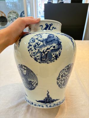 A pair of Chinese blue and white 'dragons and phoenixes' vases, Kangxi — photo 12