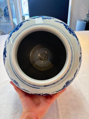 A pair of Chinese blue and white 'dragons and phoenixes' vases, Kangxi — photo 7