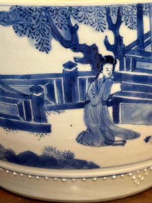 A pair of Chinese blue and white drum-shaped jars and cover, Jiajing mark, Kangxi — 照片 20