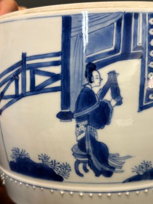 A pair of Chinese blue and white drum-shaped jars and cover, Jiajing mark, Kangxi — 照片 27