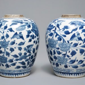A pair of Chinese blue and white floral ginger jars, Kangxi — photo 3