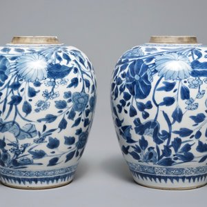 A pair of Chinese blue and white floral ginger jars, Kangxi — photo 4