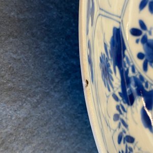 A pair of Chinese blue and white 'flower basket' dishes, Kangxi — photo 5