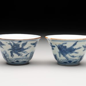A pair of Chinese blue and white 'flying horses' cups, Jiajing mark, Kangxi — photo 2
