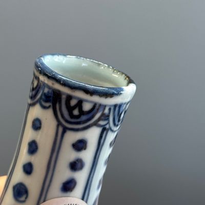 A pair of Chinese blue and white 'Flying Horses' pear-shaped bottle vases — 照片 10