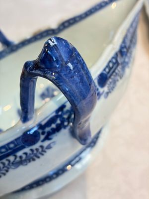 A pair of Chinese blue and white handled sauce boats and stands with pagodas along a river, Qianlong — photo 14