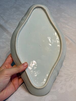 A pair of Chinese blue and white handled sauce boats and stands with pagodas along a river, Qianlong — photo 20
