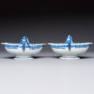 A pair of Chinese blue and white handled sauce boats and stands with pagodas along a river, Qianlong — photo 3