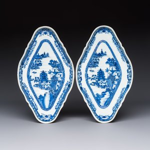 A pair of Chinese blue and white handled sauce boats and stands with pagodas along a river, Qianlong — photo 9