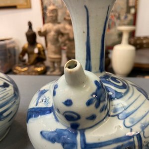 A pair of Chinese blue and white kendi, Wanli — photo 12