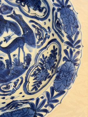 A pair of Chinese blue and white 'Klapmuts' bowls with deer design, Wanli — photo 12