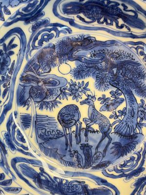 A pair of Chinese blue and white 'Klapmuts' bowls with deer design, Wanli — photo 2