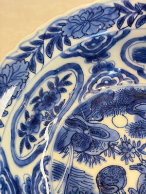 A pair of Chinese blue and white 'Klapmuts' bowls with deer design, Wanli — photo 3