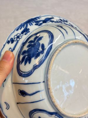 A pair of Chinese blue and white 'Klapmuts' bowls with deer design, Wanli — photo 9