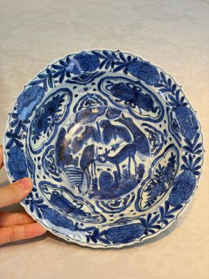 A pair of Chinese blue and white 'Klapmuts' bowls with deer design, Wanli — photo 10