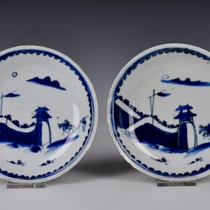 A pair of Chinese blue and white ko-sometsuke dishes, Ming, Wanli/Tianqi — photo 1