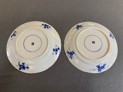 A pair of Chinese blue and white kraak-style dishes with VOC-ships, Kangxi — photo 2