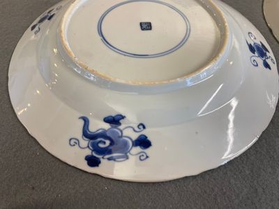 A pair of Chinese blue and white kraak-style dishes with VOC-ships, Kangxi — photo 4