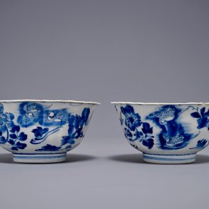 A pair of Chinese blue and white lobed phoenix bowls, Kangxi — photo 3